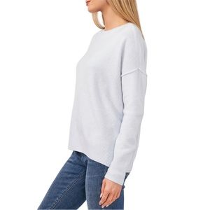 NWT.  VINCE CAMUTO LONG SLEEVED SWEATER …….075